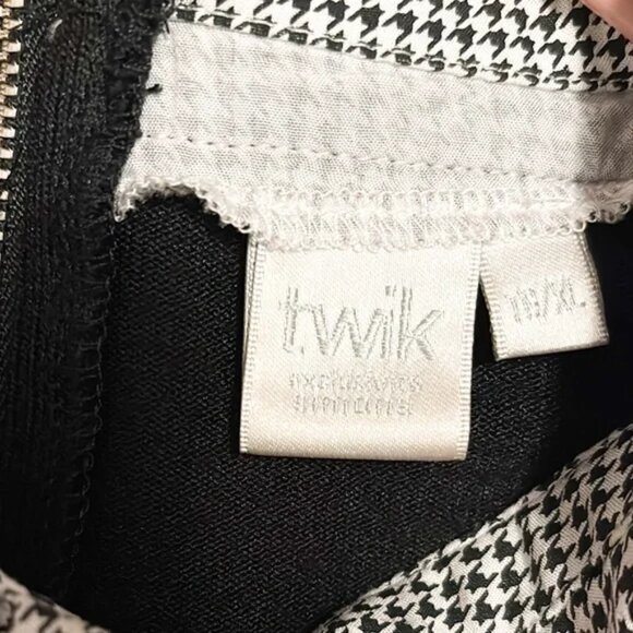 Twik Chic Black and White Collared Blouse Top - Picture 3 of 7